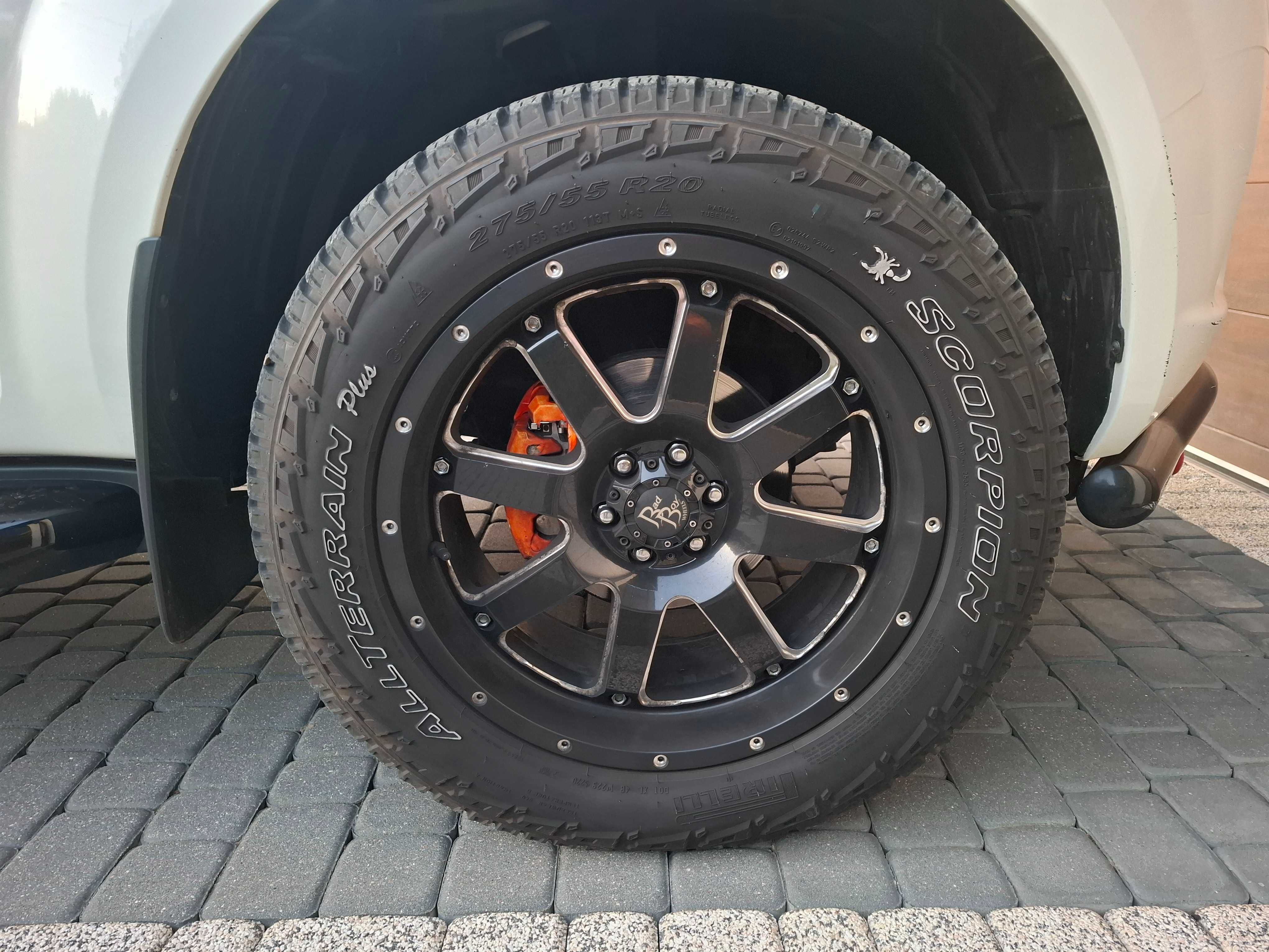 Koła 275x55 R 20 o rozstawie śrub 6x114.3 mm Nissan Navara
