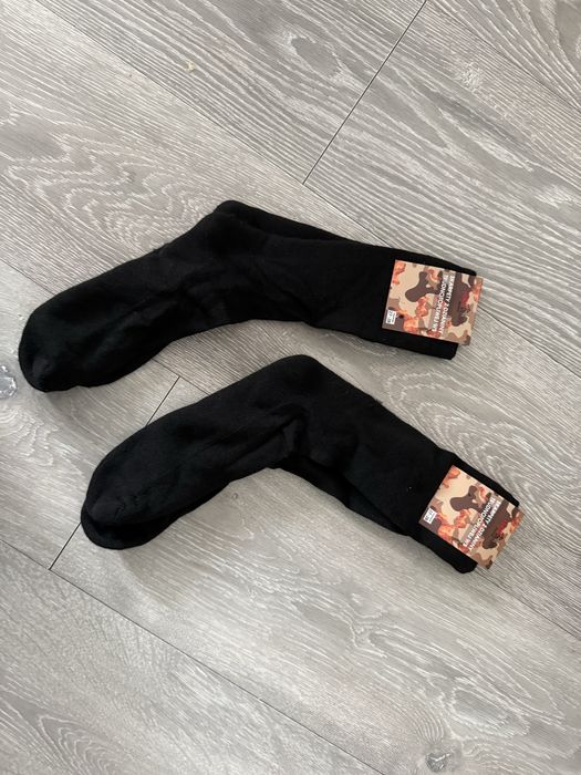 Skarpety z dzianiny trudnotopliwej rozmiar 27-28 cena za 2 pary.