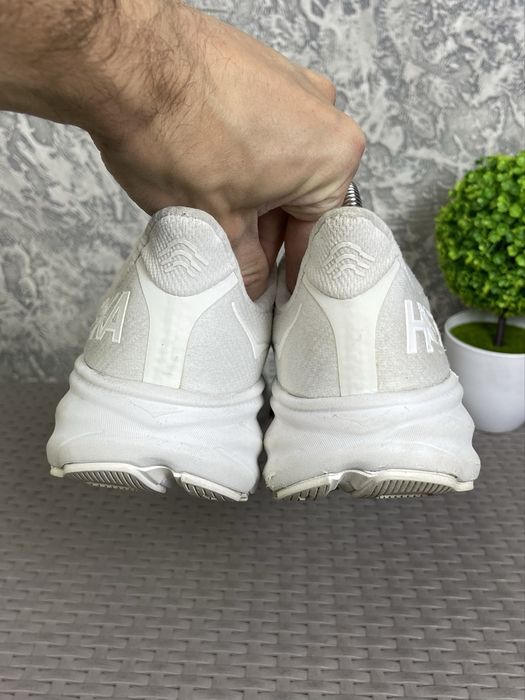 Hoka Clifton 9 кроссовки 40 размер беговые белые