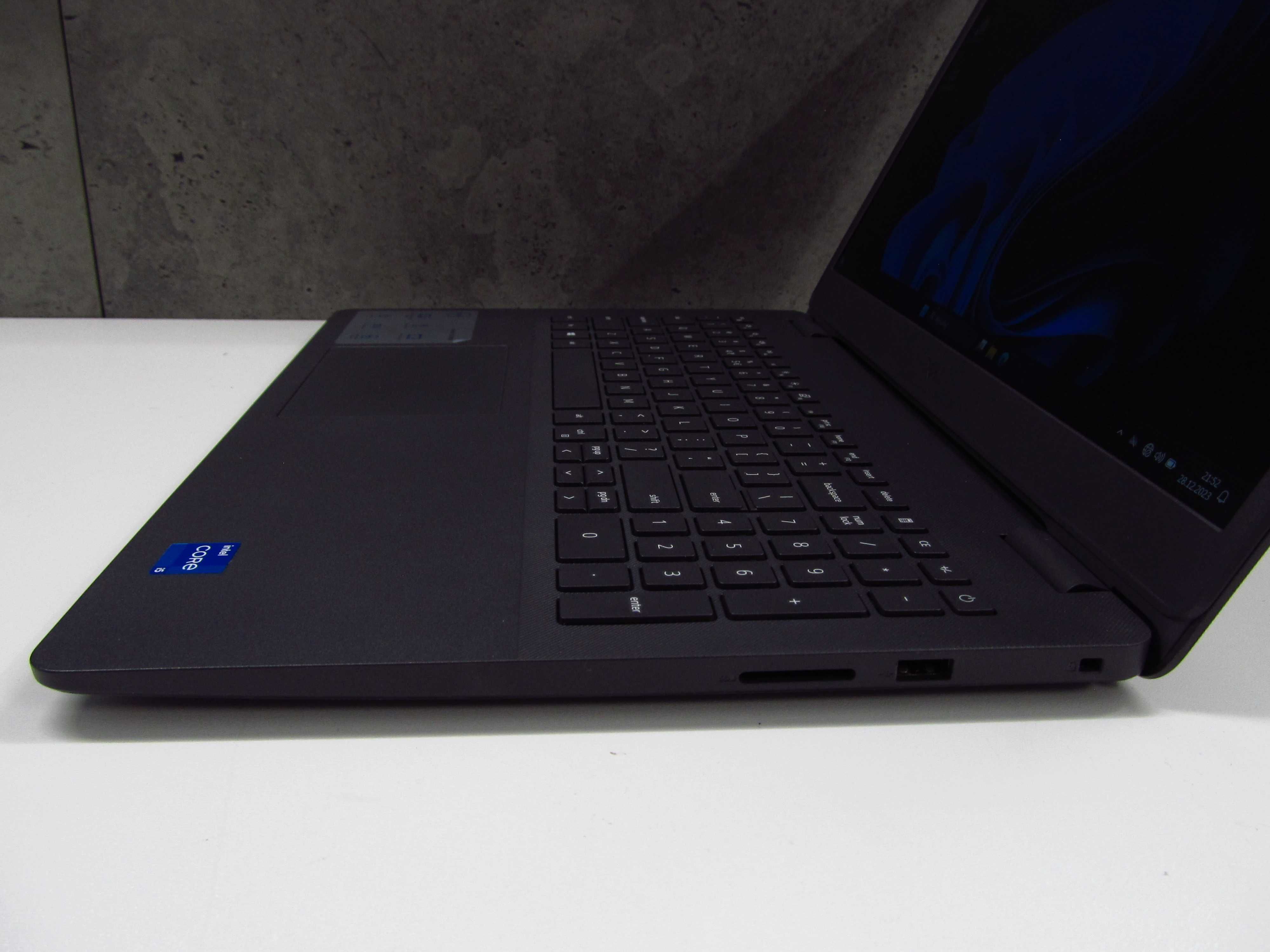 Dell Vostro 3500 i5 11-Gen ram 8GB dysk 256SSD Full HD IPS IRIS Laptop