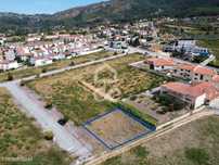 Lote urbano com 422 m² em Vilar de Nantes.