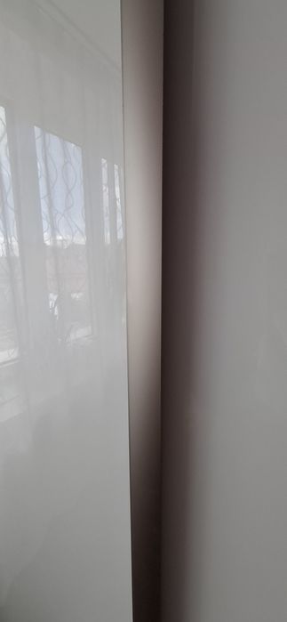 Drzwi przesuwne do szafy pod zabudowę