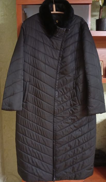 Продам пальто утеплене