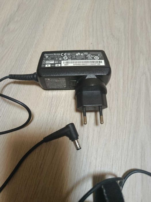 Блок питания для ноутбука 19V 2.15A 40W (5.5x1.7mm) ADP-40TH б/у