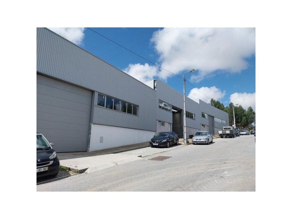 Excelente armazém para arrendamento rio tinto.