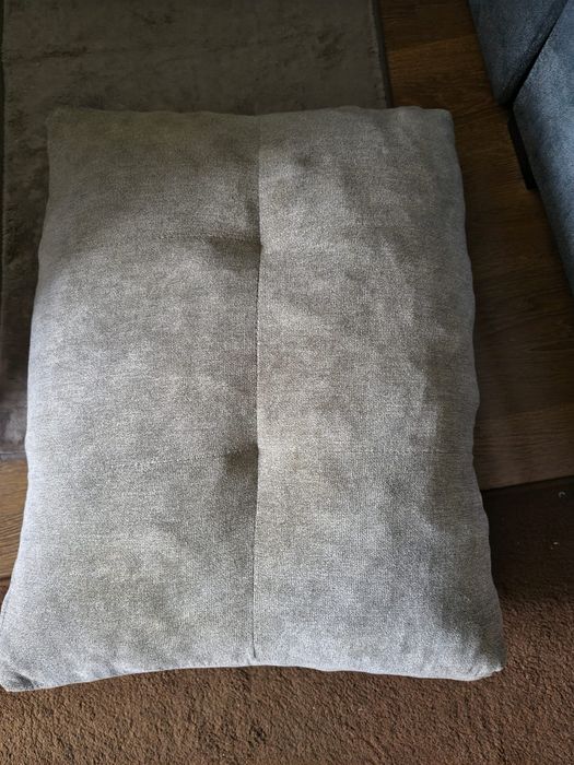 3 duże poduszki twarde