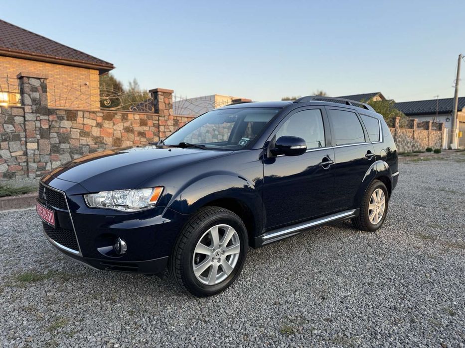 Mitsubishi Outlander 2011