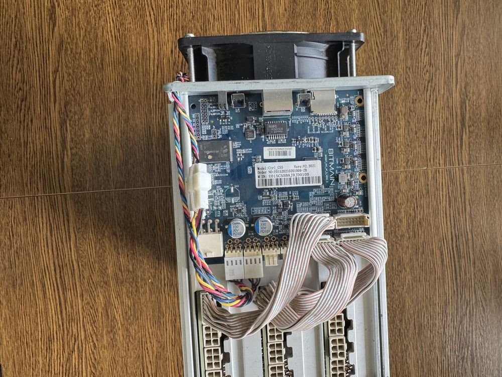 Koparka Antminer Z15
