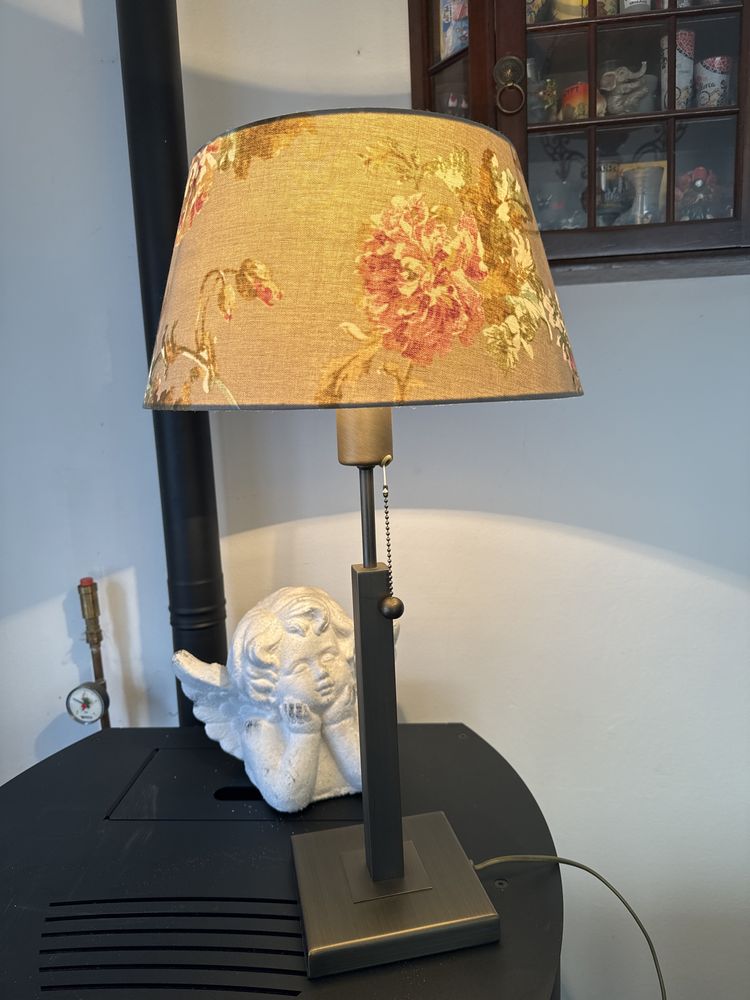 Metalowa lampka śliczna lampa z metalu ala mosiądz