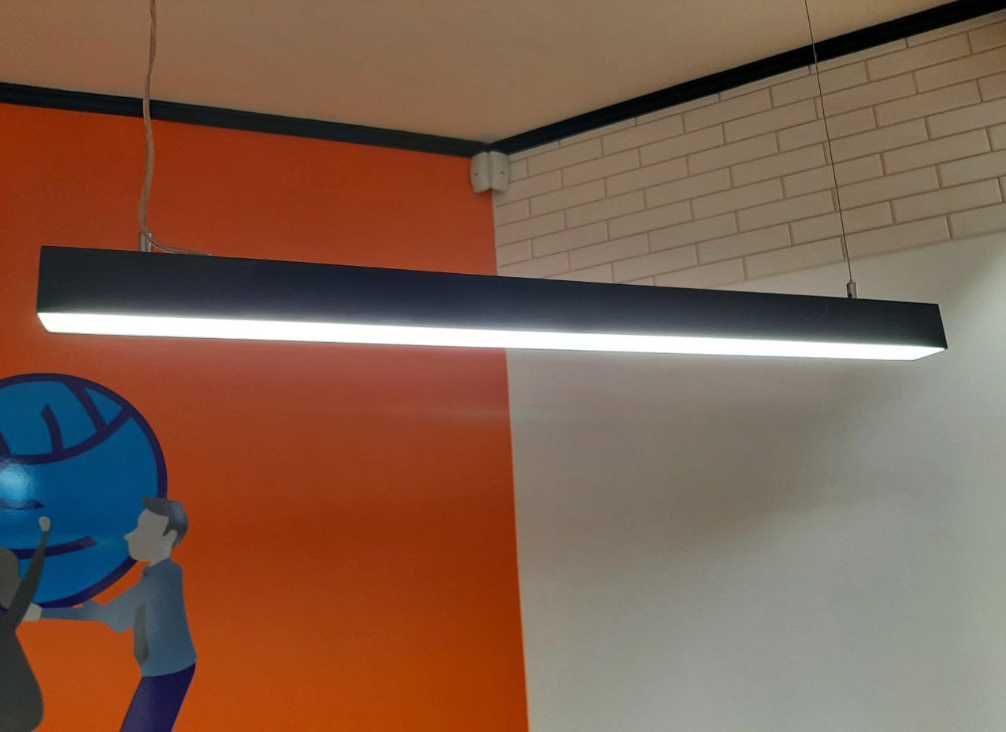 LED світильник лінійний підвісний, для офісу або квартира