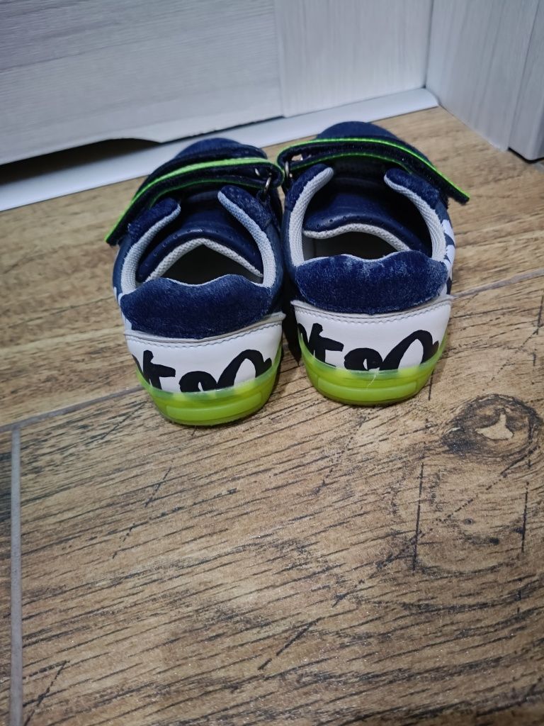 Buty na rzepy, adidasy, trampki, tenisówki