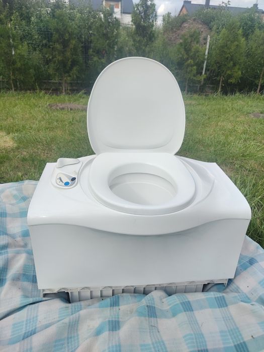 Toaleta do przyczepy THETFORD C402C L