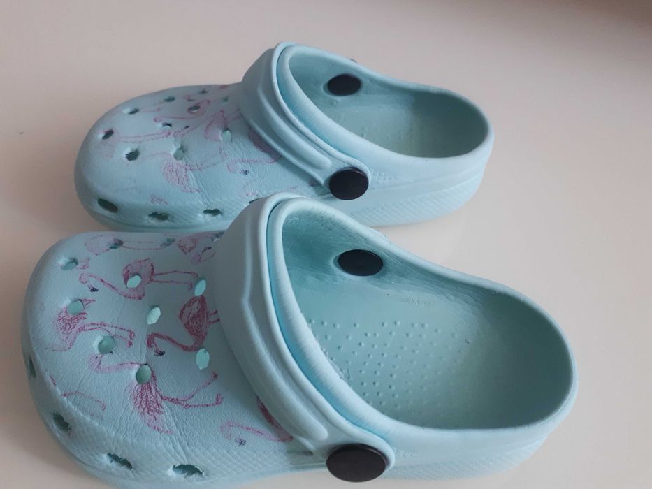 Klapki typu crocs r 26 , dziewczęce