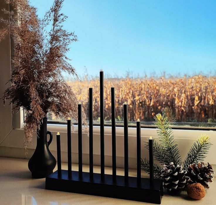 Świecznik adwentowy 9 LED czarny z ciepłą bielą do okna