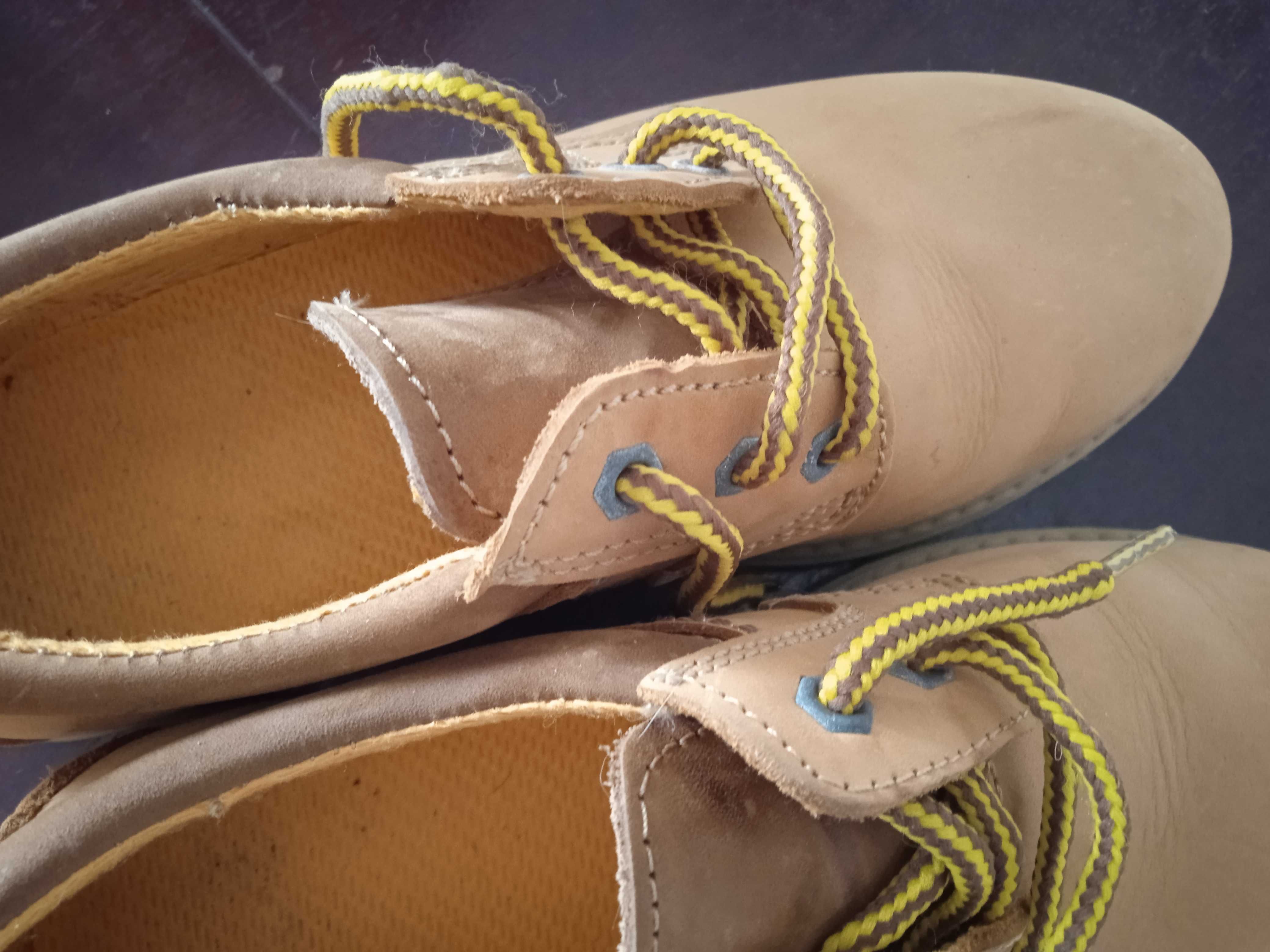 Sapatos amarelo-mostarda novos, 37