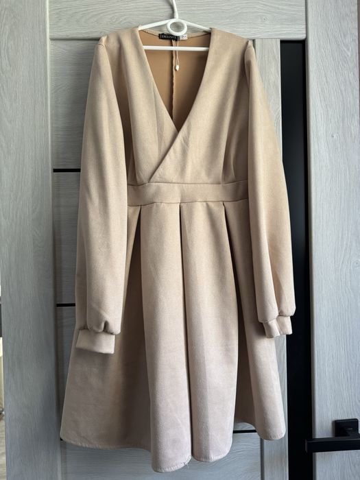 Сукня бежева розмір М