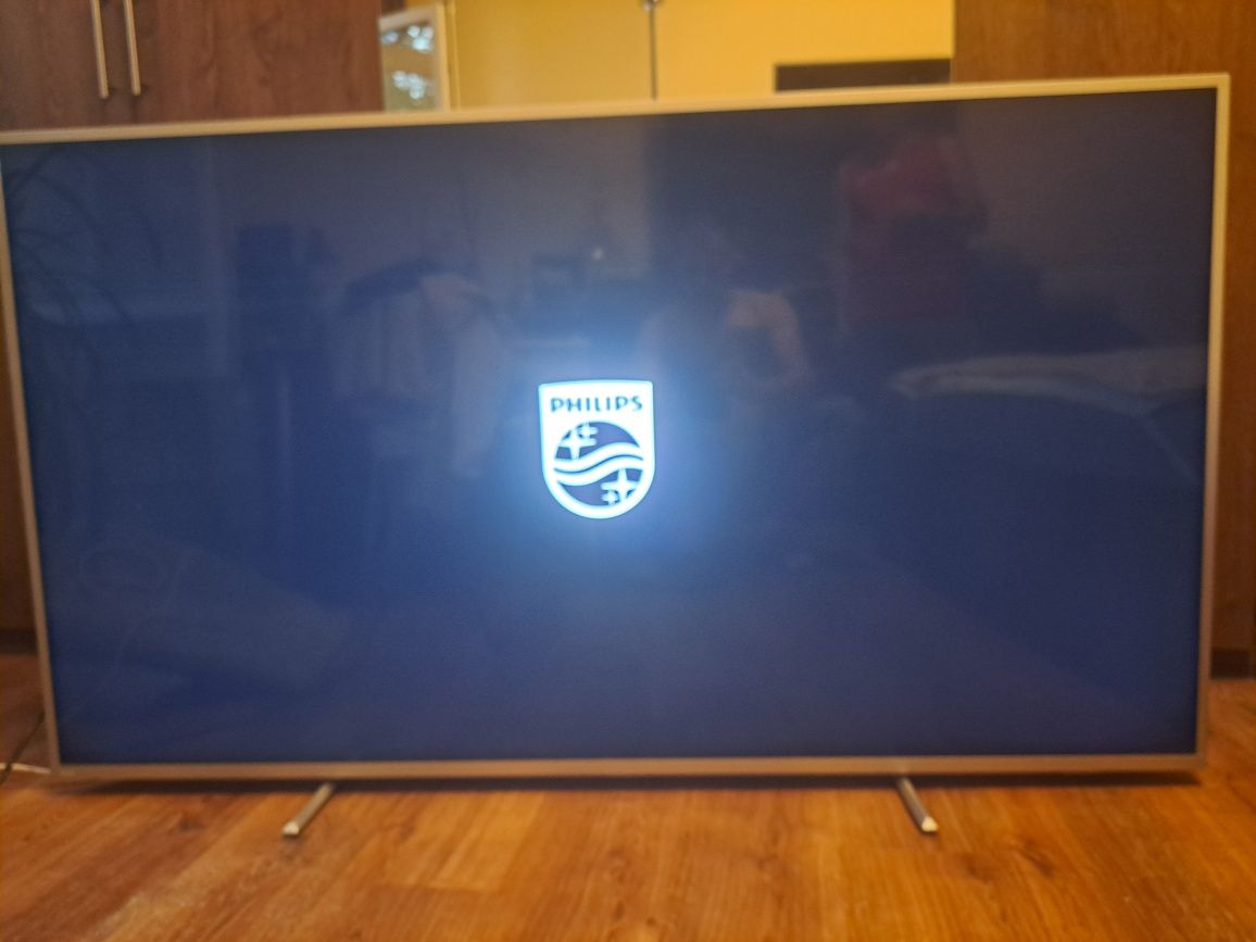 Telewizor 70 Cali Philips 70PUS8535 Ambilight