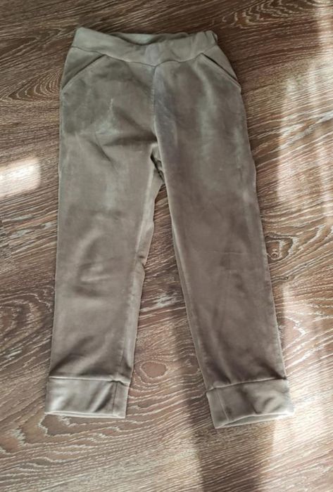 Велюровий костюм на дівчинку 128- 137 р