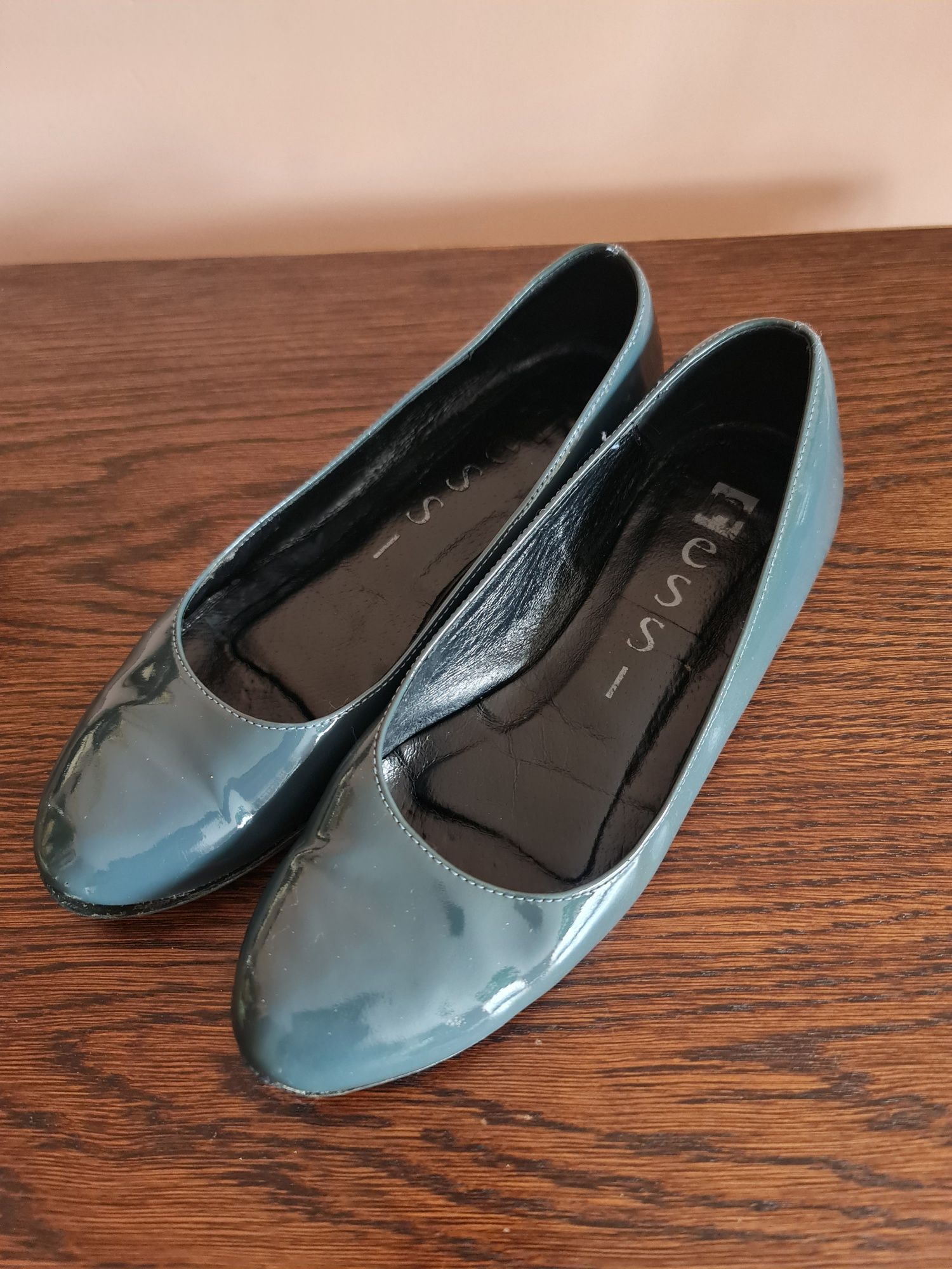 Buty damskie Nessi czółenka skóra naturalna lakierowana skórzane