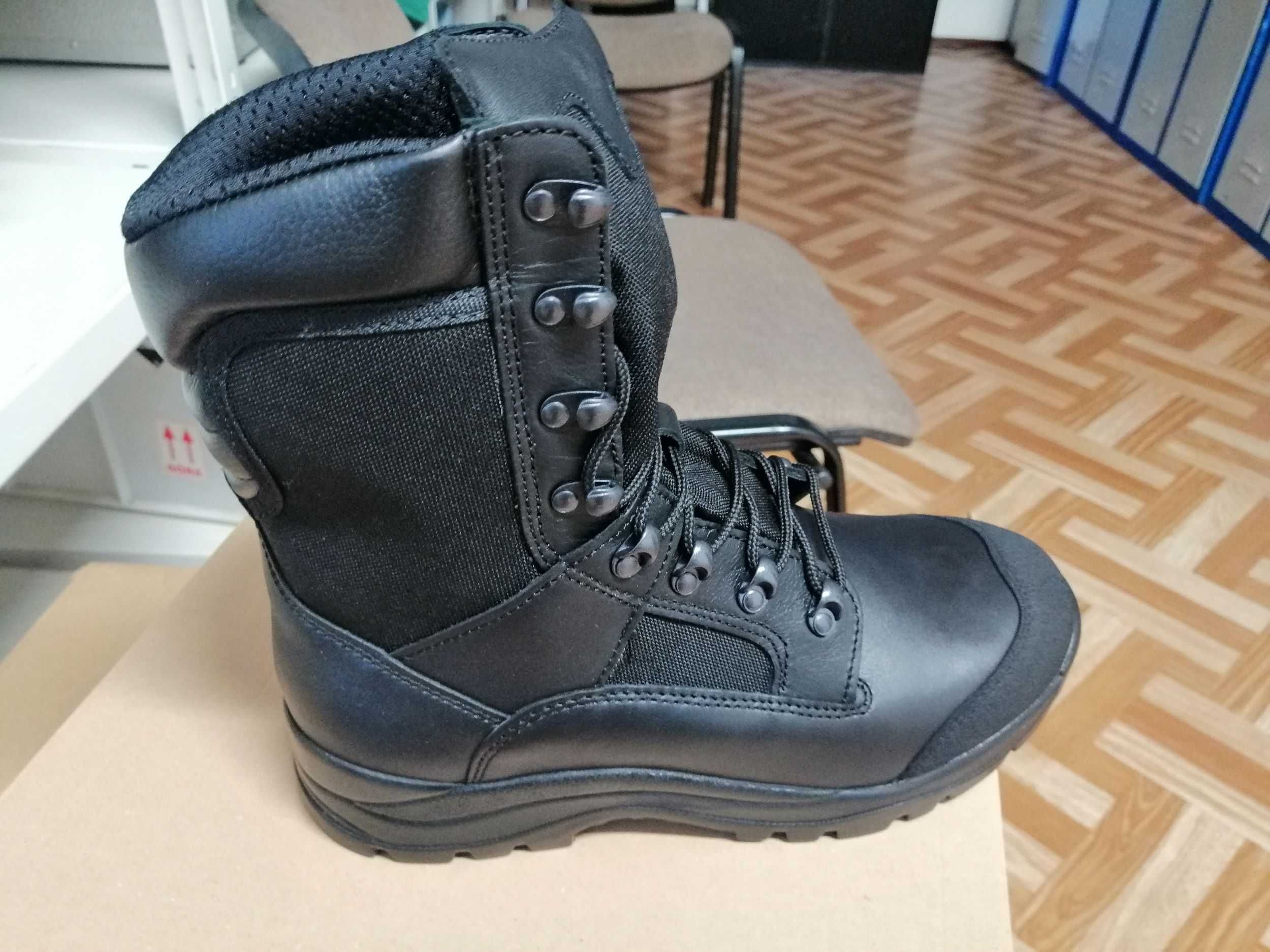 Buty trapery wysokie 41