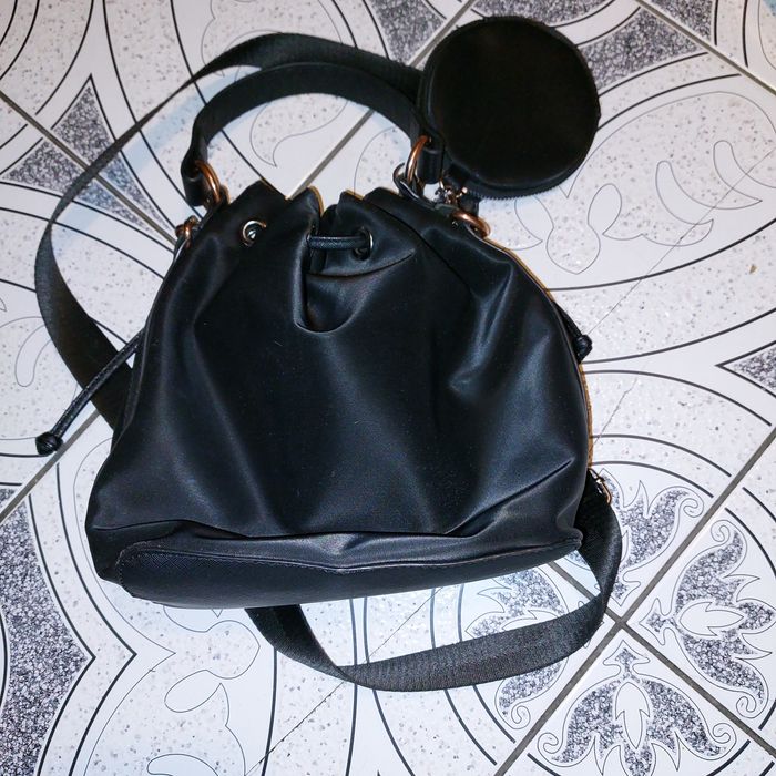 Torebka damska z przodu z kieszonką