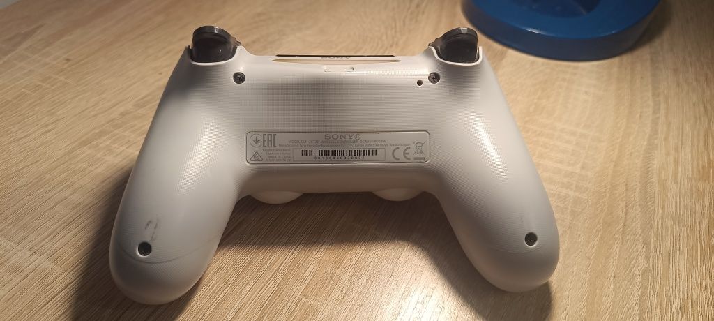 Pad ps4 dualschock 4 v2 jak nowy