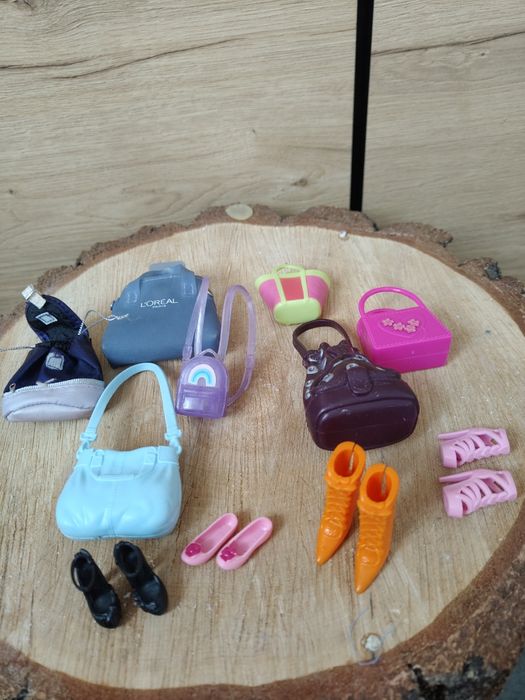 Akcesoria dla lalek.