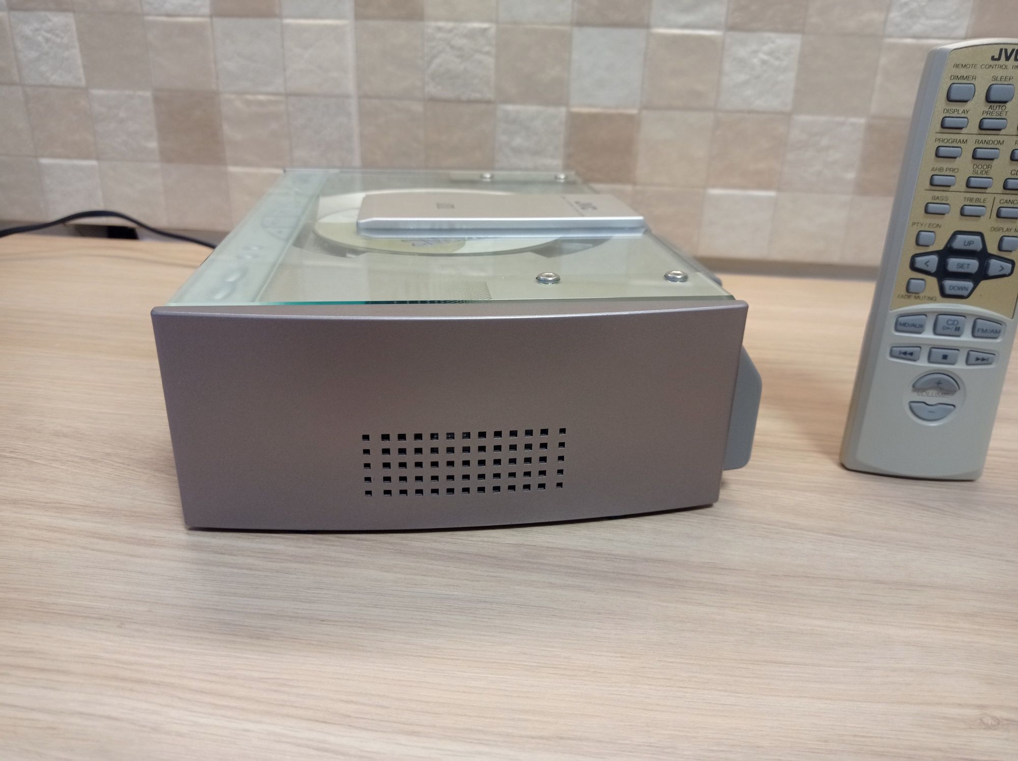 JVC FS-SD9R в идеальном состоянии. Пульт в комплекте.