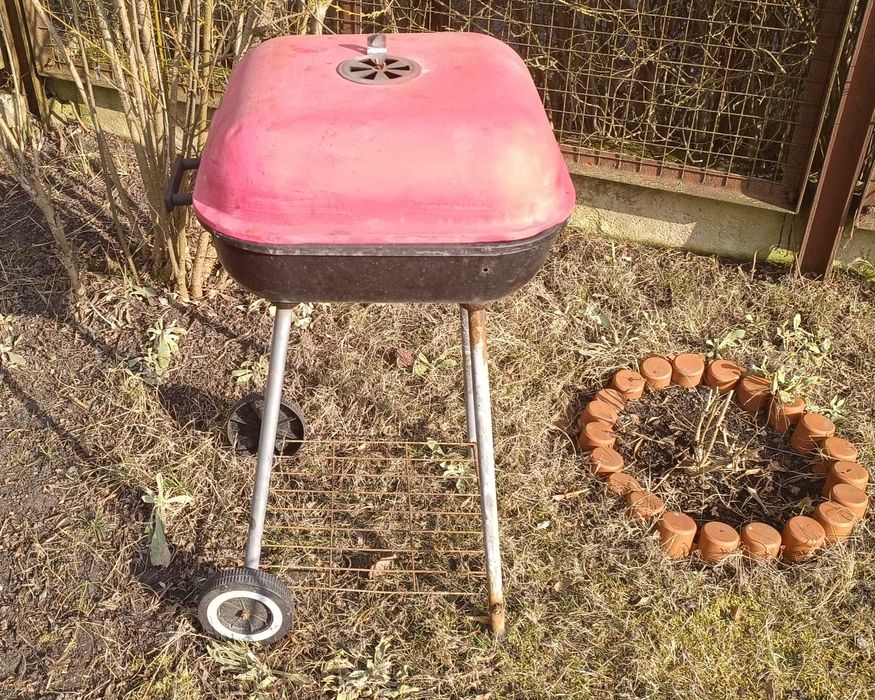 porządny GRILL węglowy ogrodowy turystyczny z pokrywą