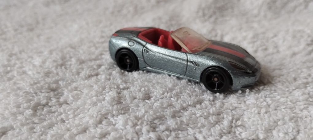 Hot wheels Ferrari california