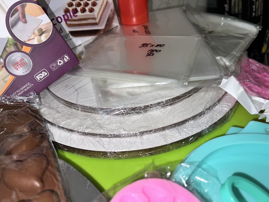 Аксессуары для кондитера, молды, подложки, формы для конфет, торта