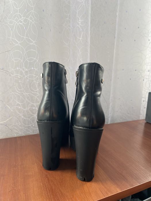 Ботинки жіночі зима , осінь