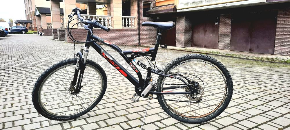 Велосипед спортивний гірський