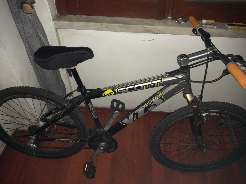 Bicicleta usada em bom estado