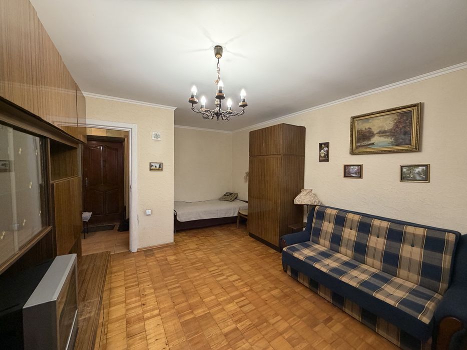 1-кімнатна квартира по просп. Молоді