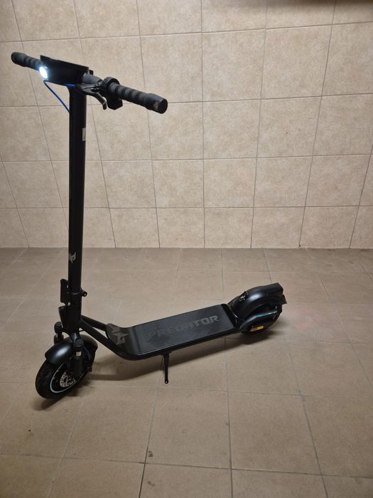 Hulajnoga elektryczna Acer Predator Series ES Storm 60 km, 500W   2025