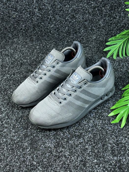 Кросівки Adidas  la tainer  розмір 44 28,5 см