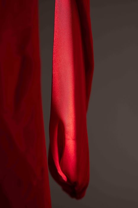 Продам платье шелковое