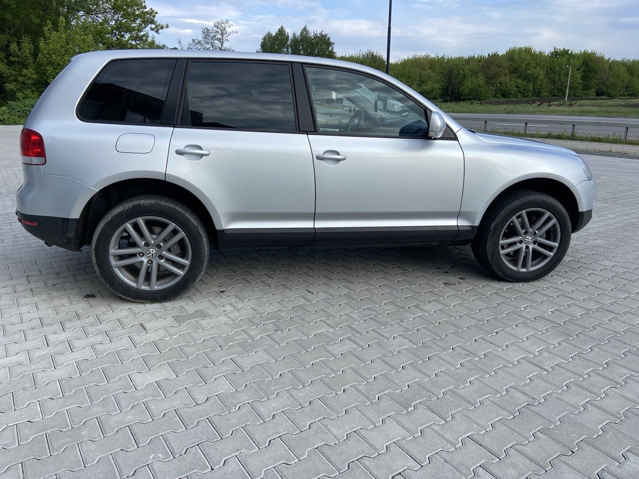 Продам Авто для ЗСУ.Volkswagen Touareg 2005р
Двигун 3.0 тді