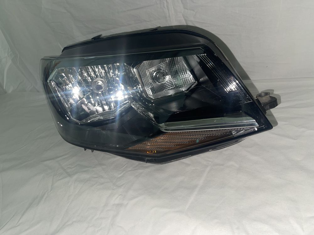 Lampa Prawy Przód VW Caddy Lift 15-20 r.