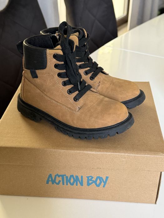 Buty chłopiece r. 31 lekko ocieplane