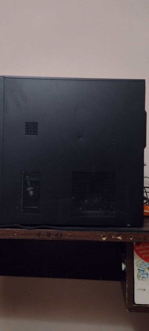 komputer stacjonarny pc windows 10 home AMD nvidia