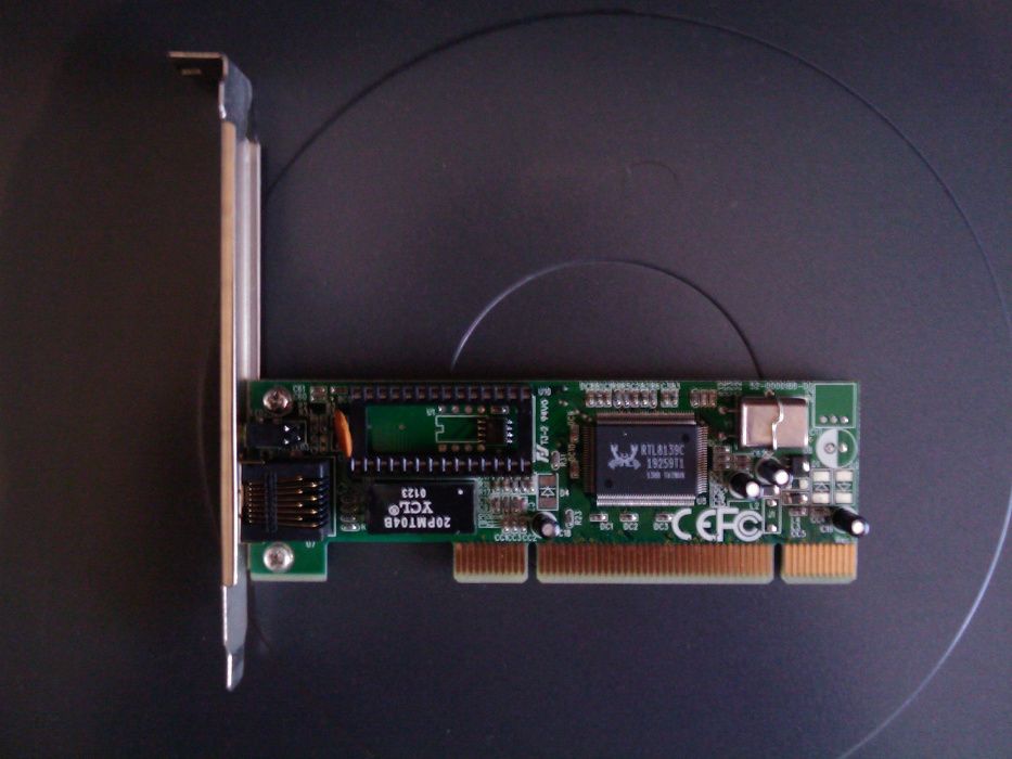 Conjunto de placas PCI e AGP para computador