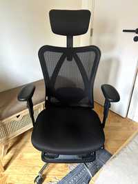 Cadeira ergonómica de escritório, com suporte lombar ajustável