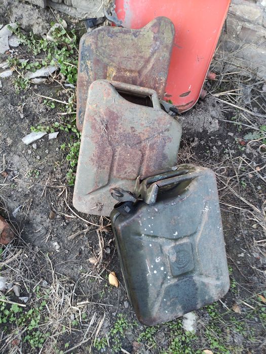 Каністра металева для палива та різних не харчових рідин