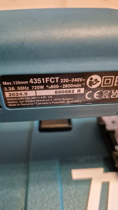 Makita Wyrzynarka z podcinaniem plus MAKPAC 720W 4351FCTJ Dioda LED