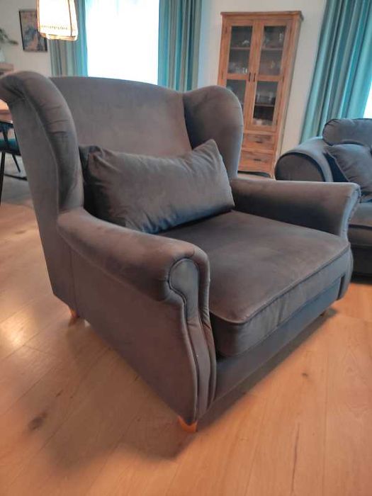 Sofa 2,7x1,1m + fotel 1,2x1