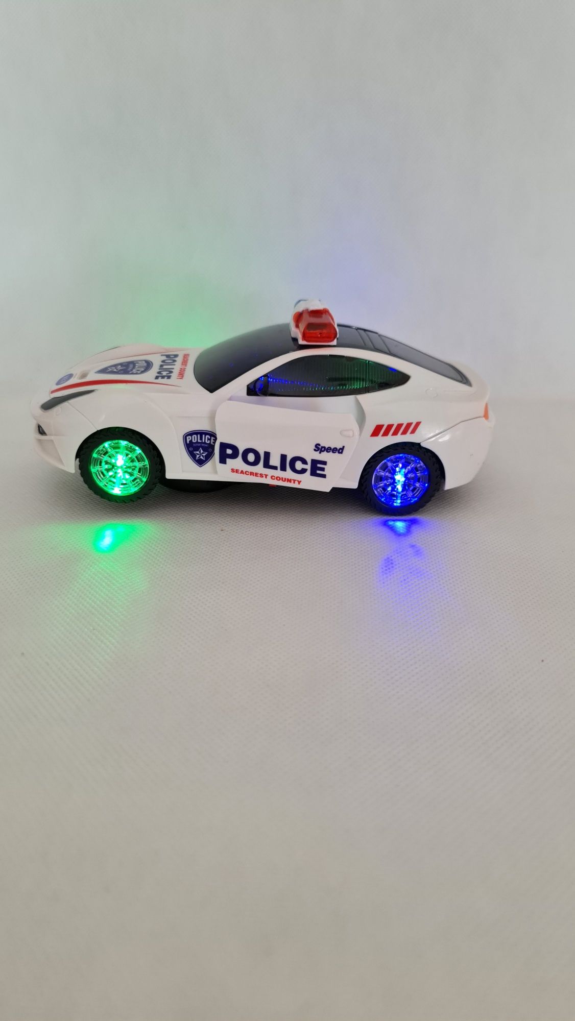 Super autko policyjne na baterie