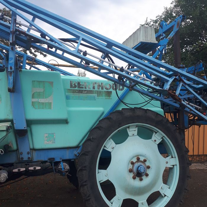 Б/у оприскувач на ходу