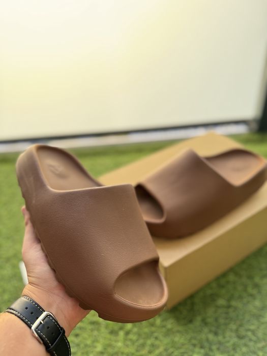 Yeezy Slide Flax 42